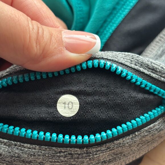 Lululemon Women Shorts Speed Up Groovy Run Running Sea Foam Black Size 10 G306 - Picture 7 of 8